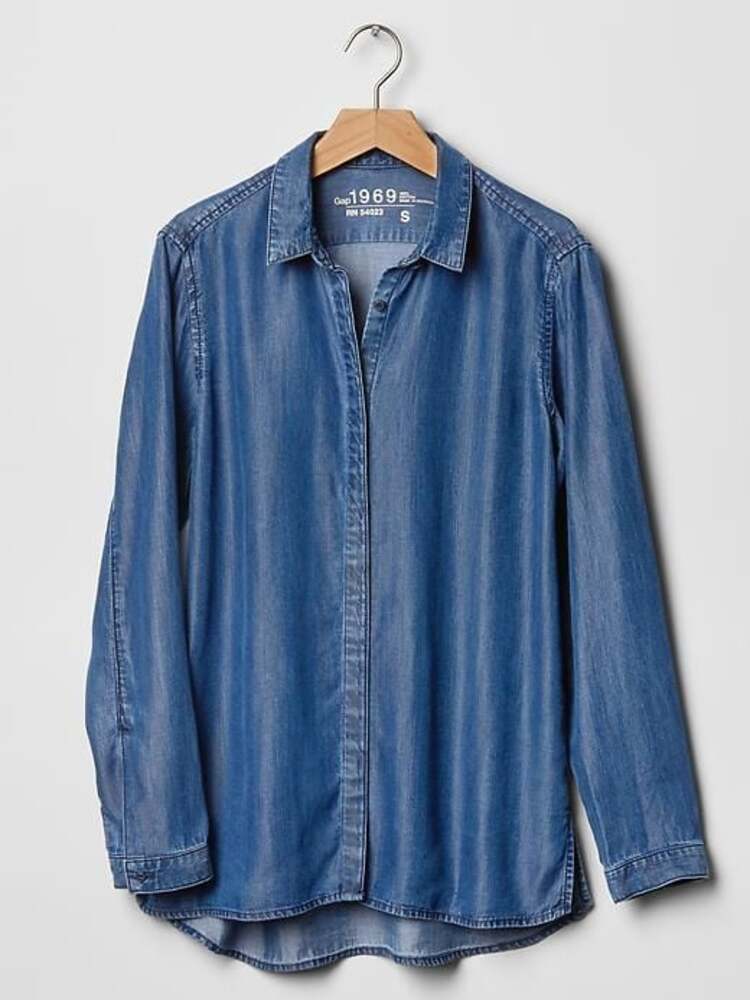GAP 1969 Relaxed Tencel Long Sleeve Denim Button Up Shirt